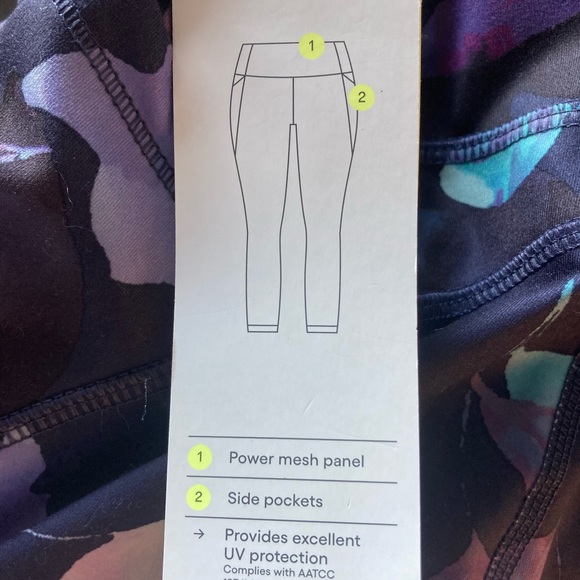 NWT All in Motion Floral XS Leggings Active Wear Gym Abstract Loungewear - Picture 9 of 9